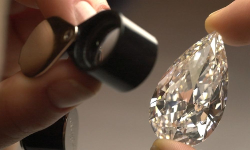 Scopri di più sull'articolo Diamante record trovato in Sudafrica, vale 40 milioni di dollari