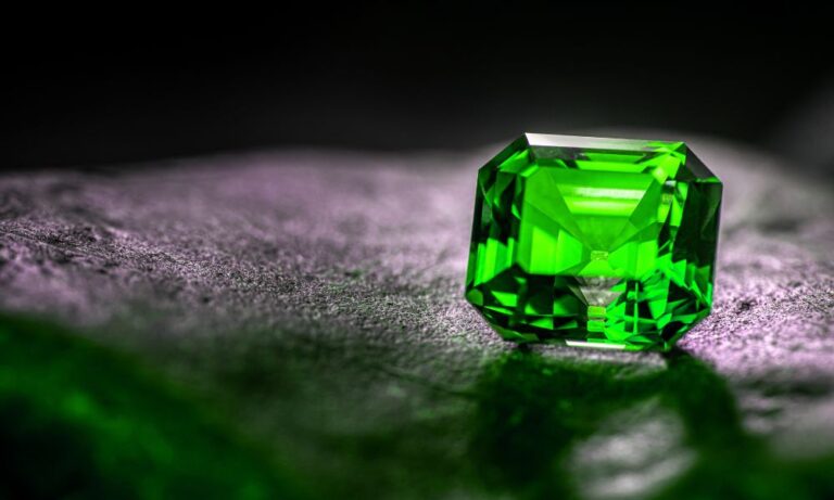 Scopri di più sull'articolo SMERALDO Pietra del segno del TORO